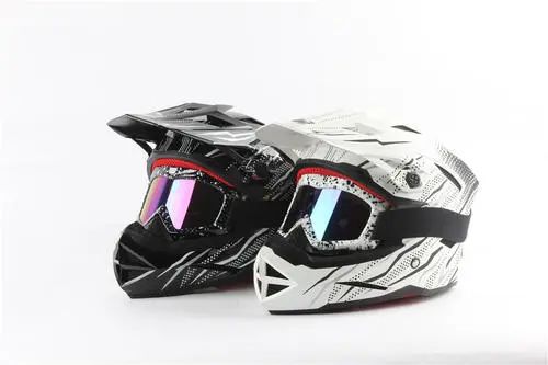 三線立式加工中心850plus機加工“頭盔模具”成新網(wǎng)紅，即將帶來一波新熱潮？(圖1)